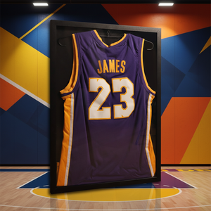 Vitrina de Exhibición Personalizada, Moderna, Deportiva, con Cerradura, Marco de Madera Negra, para <span class=keywords><strong>Camisetas</strong></span> de Béisbol, Fútbol y <span class=keywords><strong>Baloncesto</strong></span> - Product Image 1