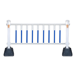 Barrière de sécurité routière en acier avec bandes bleues, revêtement en poudre, pour isolation des trottoirs, usage municipal - Product Image 4