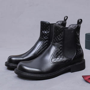 Bottes à lacets personnalisables pour hommes - chaussures de travail d'extérieur confortables en cuir véritable faites à la main à imprimé rétro - Product Image 6