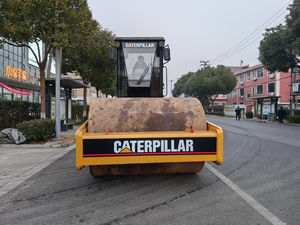 รถบดถนนแบบใช้แล้วเครื่องอัดแมวใช้ CS683E แมว CS683รถบดถนนแบบญี่ปุ่น - Product Image 5