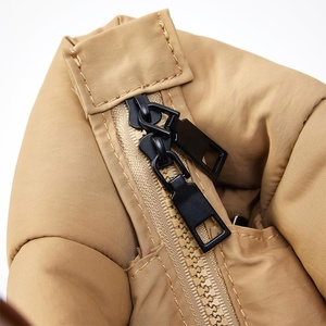 CHANGRONG 고급 여성 나일론 퀼팅 패딩 토트백 맞춤 로고 인쇄 지퍼 실리콘 대용량 일상용 폴리에스터 가방 - Product Image 6