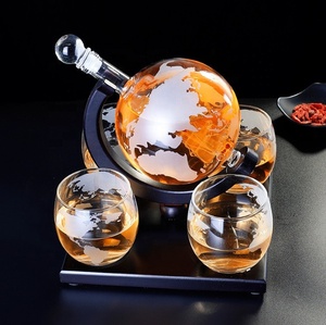 2024 Fábrica al por mayor <span class=keywords><strong>tequlia</strong></span> 850ml Globo Decantador Whisky con base de madera y tazas - Product Image 6