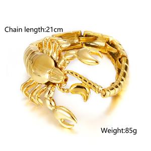 Bracciale Scorpione Personalizzato Nero e Oro in Acciaio Inossidabile da Uomo, Gioiello Animale Audace con Ciondolo Scorpione Audace, Vendita all'Ingrosso - Product Image 4