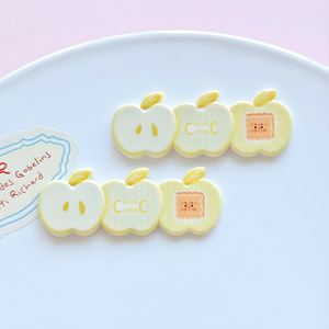 Accesorios de resina amarillos para el <span class=keywords><strong>Año</strong></span> Nuevo <span class=keywords><strong>Chino</strong></span> del Zodiaco del Caballo: Material DIY para carcasa de teléfono, pinza para el pelo y flor para zapatos. - Product Image 3