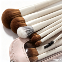 Set Kuas Rias Mata 7 Buah Dua Sisi dengan Gagang Resin, Bulu Nilon Premium, dan Kotak Perjalanan untuk Foundation, Concealer, dan Blending