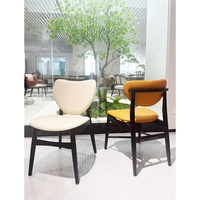 Meubles de restaurant modernes sur mesure, chaise de café en cuir PU avec dossier en forme de cœur, chaises de salle à manger de loisirs pour hôtel, ensemble de chaises