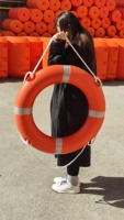 Bouée de sauvetage HDPE robuste certifiée CCS avec bande réfléchissante et partie de piston Bouée lumineuse marine