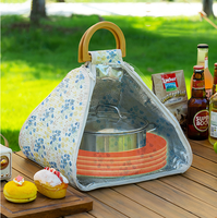 Tapis de pique-nique triangulaire pliable multifonctionnel à motif floral, imperméable, résistant à l'humidité, épaissi, pour la plage et le camping, avec sac de transport