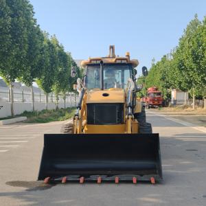 เครื่องยนต์ดีเซล CE Epa <span class=keywords><strong>ใหม่</strong></span> <span class=keywords><strong>รถ</strong></span>ขุดขนาดเ<span class=keywords><strong>ล</strong></span>็กแบบย้อนยุค <span class=keywords><strong>รถ</strong></span>ขุดตักดิน <span class=keywords><strong>รถ</strong></span><span class=keywords><strong>แบค</strong></span><span class=keywords><strong>โฮ</strong></span> <span class=keywords><strong>รถ</strong></span>ตักดิน 4x4 <span class=keywords><strong>รถ</strong></span><span class=keywords><strong>แบค</strong></span><span class=keywords><strong>โฮ</strong></span>ขนาดเล็ก <span class=keywords><strong>รถ</strong></span>ตักดินขนาดเล็ก <span class=keywords><strong>รถ</strong></span>แทรกเตอร์ - Product Image 5