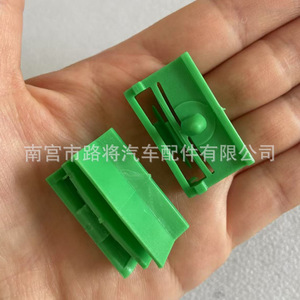 Clip de Fijación de Faldones Laterales para BMW 520 523 525 530, Sujetador de Nylon, Pieza Automotriz 51717066223 76882 0M060 - Product Image 2
