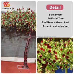 Arbre de fleurs artificielles personnalisable en roses rouges et feuilles vertes lisses, élégant centre de table de mariage et décoration de fête pour événements - Product Image 2