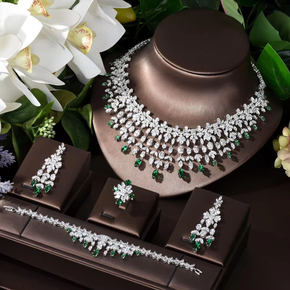 สีเขียว