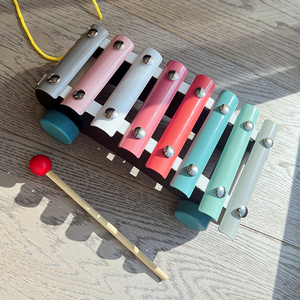 Xylophone musical en bois de qualité supérieure, jouet à tirer, véhicule d'apprentissage précoce, stimulant la motricité fine pour les tout-petits et les enfants d'âge préscolaire - Product Image 4