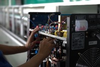 Machine à souder les tuyaux en acier HUAYUAN NB-350HD MIG MAG 19KVA, nouvelle, facile à utiliser, sans gaz, tension d'entrée 380V, courant de sortie nominal 350A