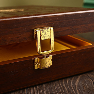 Boîtes d'emballage en gros, boîtes à badges exquises, boîtes à médailles en acajou, boîtes en bois pour médailles commémoratives. - Product Image 2