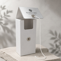 Boîte pliante avec fermeture à rabat personnalisée avec logo, boîte d'emballage en carton blanc de luxe avec panneau argenté brossé pour lotion corporelle