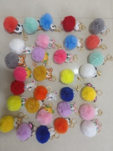 Pendentif <span class=keywords><strong>pompon</strong></span> pour enfants, cadeau pour fête d'anniversaire d'enfants. Porte-clés en peluche, prix de <span class=keywords><strong>classe</strong></span> pour <span class=keywords><strong>la</strong></span> rentrée scolaire. - Product Image 4