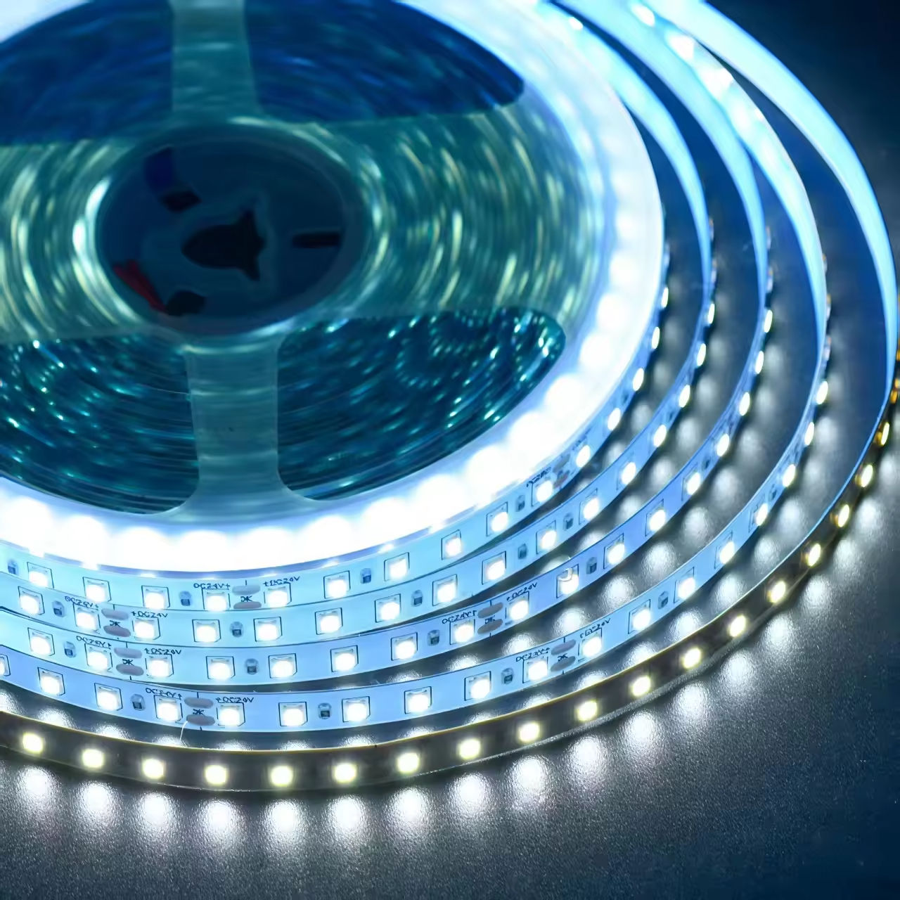 เย็นสีขาว