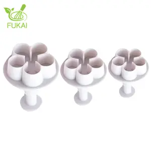 3PCS Flower Shape Modelling Cutters Sugar Cream Craft Biscuit 3D Plunger Cutters Plastic Mold Cake Decor Tools