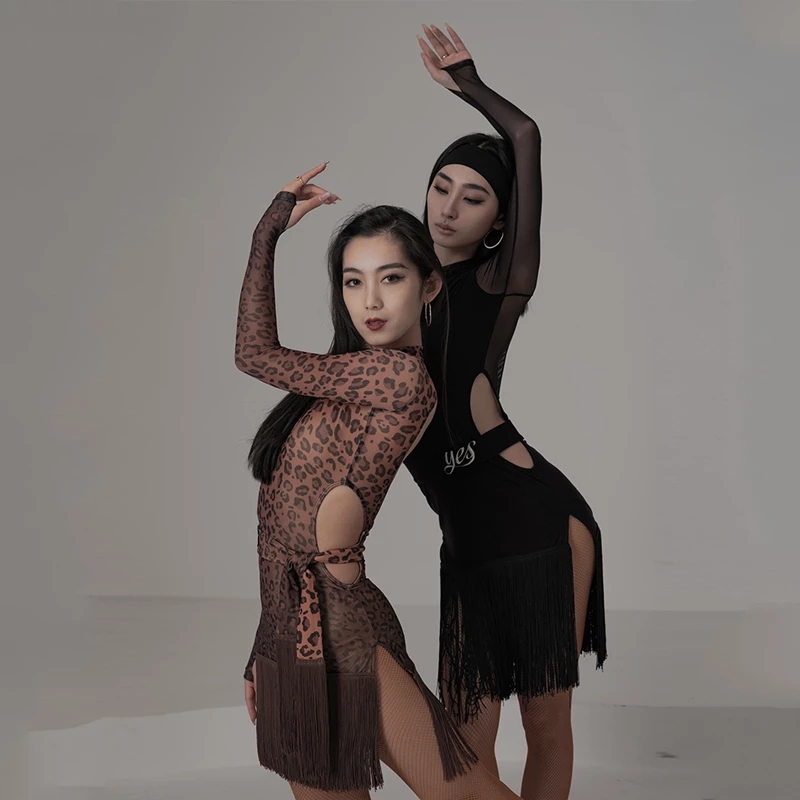 ファッションステージダンスラテンダンス服女性ダンサーセクシー