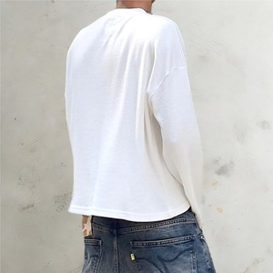 Camiseta de manga larga de algodón de 300 g/m² de punto acanalado premium, estilo waffle, corte cropped, hombros caídos, lisa, al por mayor - Product Image 3