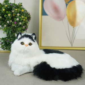 Peluche de Gato Hecho a Mano, Tamaño Real, Diseño Realista, Estilo Rústico, para Decoración de Interiores, Pelaje Natural, Patrón Animal - Product Image 1