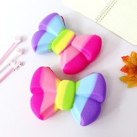Pochette étanche multifonctionnelle pour élèves du primaire et du collège Sac à crayons en silicone pour fruits et légumes