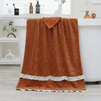 Ensemble de serviettes en polaire corail haut de gamme à motifs floraux de style français, style pastoral romantique, imprimé dentelle, doux, absorbant et séchage rapide pour la salle de bain