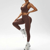 Nouvel ensemble de sport sans couture pour femme, imprimé léopard, soutien-gorge de sport à dos croisé, leggings taille haute froncés aux fesses, tenue de yoga et de gym 2 pièces