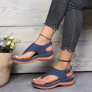 Sandálias novas moda feminina cunhas casuais tamanho grande cor sólida respirável confortável vendas diretas por atacado da fábrica