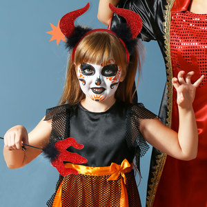 Halloween Red Devil Set Festival Bola <span class=keywords><strong>de</strong></span> <span class=keywords><strong>maquillaje</strong></span> Accesorios <span class=keywords><strong>de</strong></span> rendimiento Cuerno <span class=keywords><strong>de</strong></span> toro Diadema Trident Bastón Accesorios <span class=keywords><strong>de</strong></span> <span class=keywords><strong>disfraz</strong></span> - Product Image 5