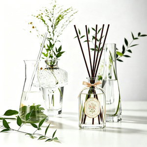 Diffuseur de parfum sans flamme en gros, motif lune et étoiles, avec logo personnalisé, coffret cadeau pour usage commercial et domestique - Product Image 4