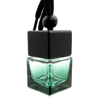 Difusor de Perfume para coche, botella de vidrio vacía, contenedor de botella de fragancia para coche colgante de aceite esencial de 8ml con tapa negra