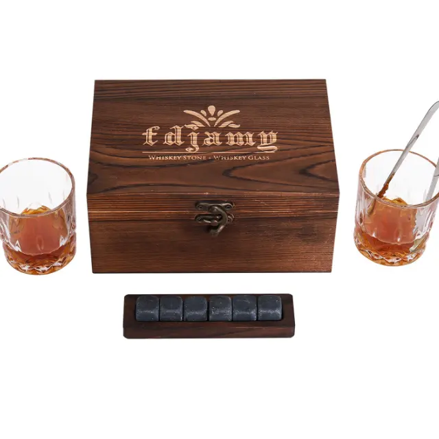 Grosir kotak kayu mewah dapat digunakan kembali batu kaca wiski dengan kacamata Set kotak hadiah untuk pria set hadiah batu wiski