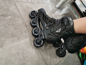 Patins à roulettes de vitesse professionnels pour adultes (hommes et femmes) – Chaussures de hockey à roulettes - Product Image 4