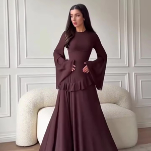 Abito lungo elegante da donna Sharut 2026 con maniche lunghe e vita arricciata, in chiffon traspirante con maniche a campana e volant - Product Image 1