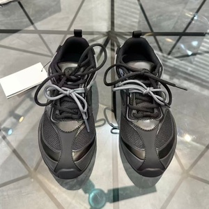 Zapatillas deportivas de malla de lujo para correr, estilo urbano, con doble cordón, retro de caña baja, estilo casual para parejas - Product Image 1