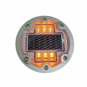 Borne de signalisation routière solaire LED jaune haute luminosité encastrée sous terre en aluminium IL300 pour la sécurité des passages piétons - Product Image 1