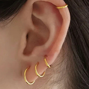 Simple Custom Tarnish Free Fashion Jewelry Women <strong>Huggie</strong> 925 Silver <strong>Wholesale</strong> Small 18K Gold Plated Hoop Earrings - Product Image 4