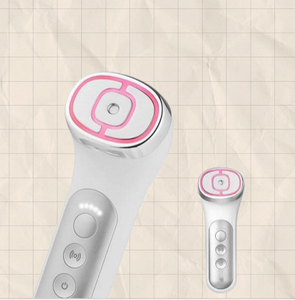 MEDICUBE AGE-R USSERA DEEP SHOT 176.4g Appareil de beauté pour usage domestique, masseur facial liftant avec prise EU pour le soin anti-âge de la peau - Product Image 1