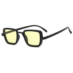 Lunettes de soleil vintage punk carrées en plastique pour hommes et femmes, monture blanche avec verres acryliques UV400, lunettes matricielles - Product Image 6