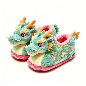Pantoufles d'hiver personnalisées en peluche Dragon unisexe, doublure en polaire douce, design brodé, semelle rose - Product Image 2