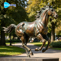 Sculptures de chevaux en bronze sur mesure de haute qualité, technique de moulage aux proportions égales, pour la décoration de parcs modernes, de jardins et de manoirs.