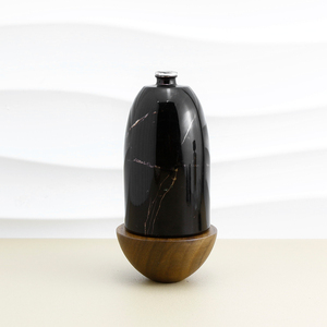 Botella de Perfume Negra Personalizada de 100 ml, Botella de Perfume Redonda de Vidrio Cerámico - Product Image 5