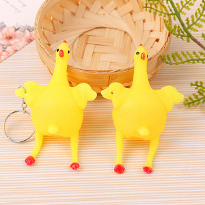 Porte-clés Poules Pondeuses Amusantes à Presser, Jouet Anti-Stress en Mousse Souple à Remontée Lente - Product Image 4