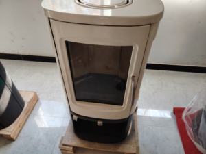 Poêle à bois français de petite taille 5 kW de haute qualité - Product Image 5