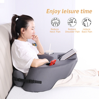 Oreiller de Lecture et de Jeu Doux pour Genoux avec Accoudoir, Support à Gobelets pour Canapé, Tablette et Bureau Portable