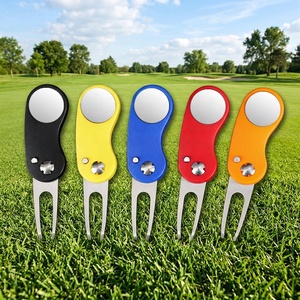 Fourche de golf durable en ABS avec marqueur de balle magnétique, bouton pop-up moderne, forme de wedge, kit d'accessoires pour la réparation du gazon et le putting green - Product Image 2