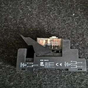 Yeni ve Orijinal G2r-<span class=keywords><strong>2</strong></span> 24vdc Soket 503 Otomatik Programlanabilir Endüstriyel Otomasyon - Product Image 1