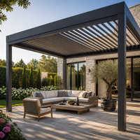 Pergola motorisée de luxe à lames orientables, imperméable, en aluminium, avec éclairage LED pour villa, cour et jardin